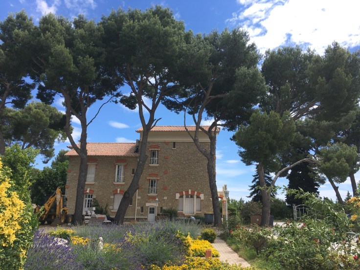 A5EF4DE0-D629-43A6-814E-4880B681FE51