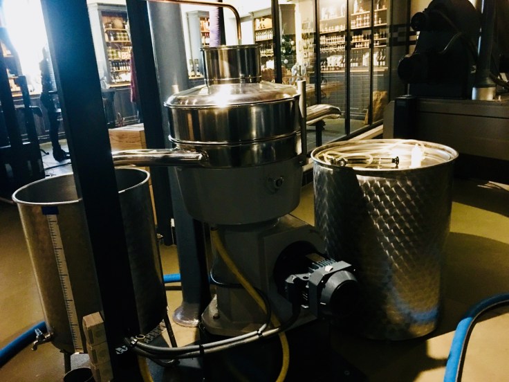 3C4FBF35-FE6F-4E79-90E3-666CF83BA35D